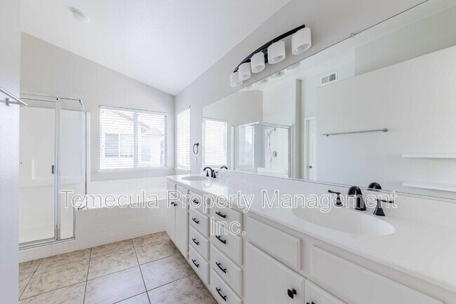 Building Photo - 29363 Shady Ln