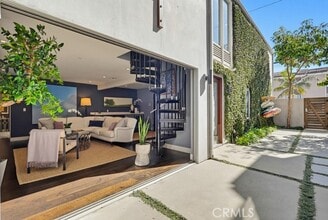 Building Photo - 6713 E Ocean Blvd