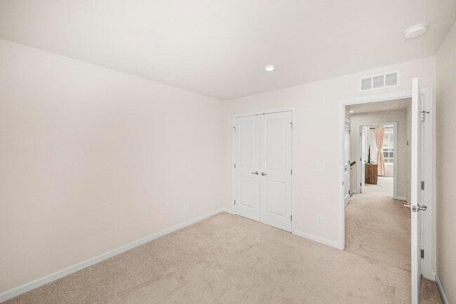 Building Photo - 247 Pryor Dr