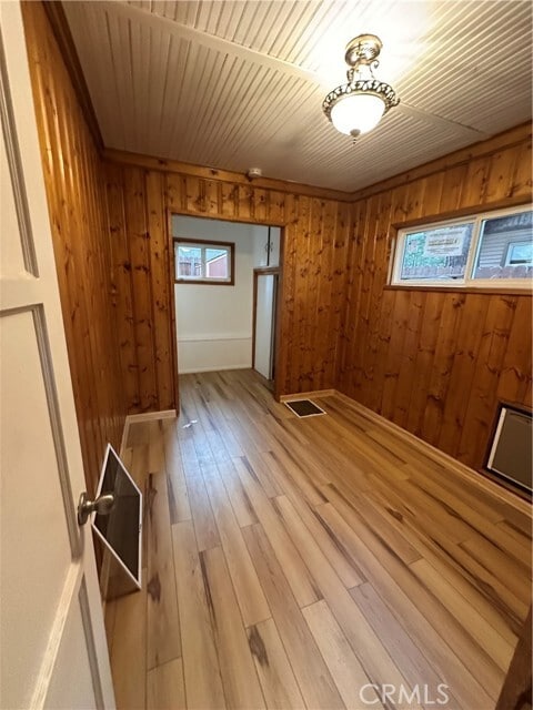 Building Photo - 2242 Deep Creek Dr