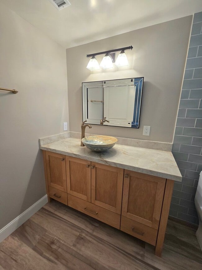 Building Photo - Beautiful spacious home in a lovely neighborhood near Cal Lu! RV Parking!