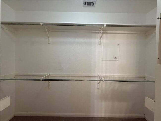Building Photo - Beautiful 3 bed 2 bath house on corner lot