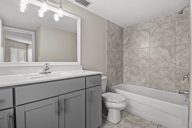 Building Photo - 2625 Heathcote Dr