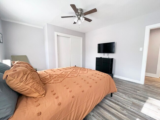 Building Photo - 3923 Bluestone Rd