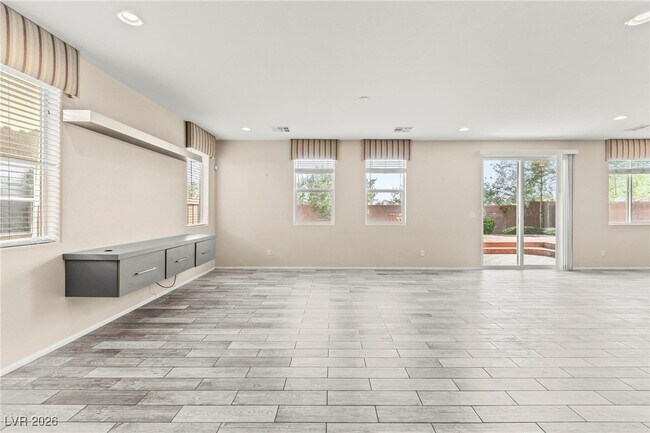 Building Photo - 713 Tall Arrow Ave