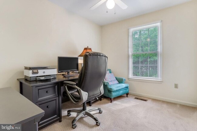 Building Photo - 7415 Salford Ct