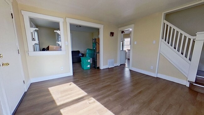 Building Photo - Single-Family 2-Story Home with Utilities Included