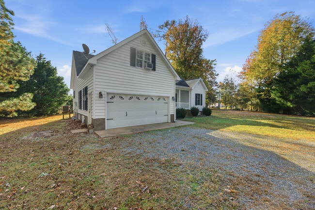 Building Photo - 1611 York Rest Ln