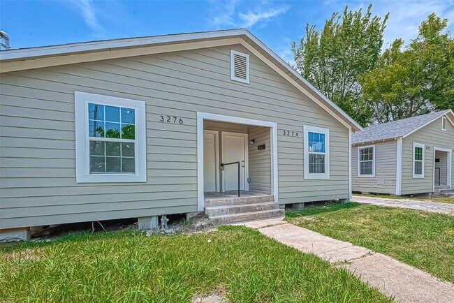 Building Photo - 3274 Reeves St