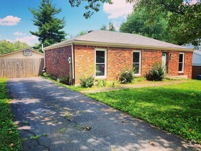 Building Photo - Charming Brick Ranch with Modern Updates i...