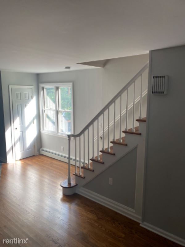 Building Photo - 4 br, 2 bath House - 115 River Rd