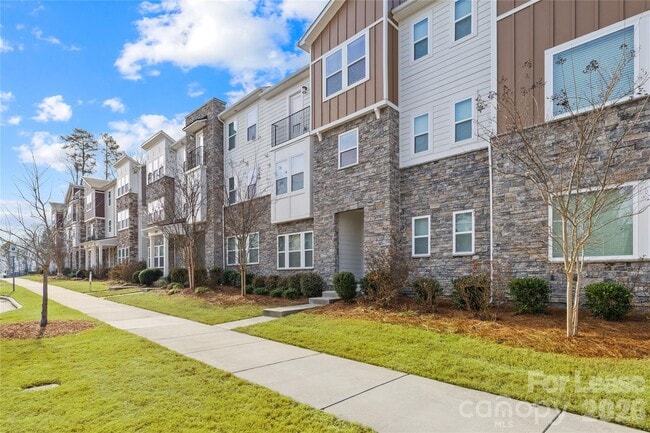 Building Photo - 2337 Aria Park Dr