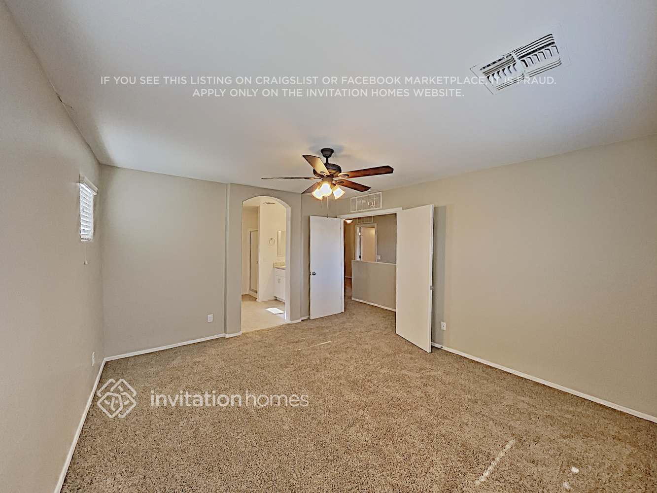 Building Photo - 336 S Travis