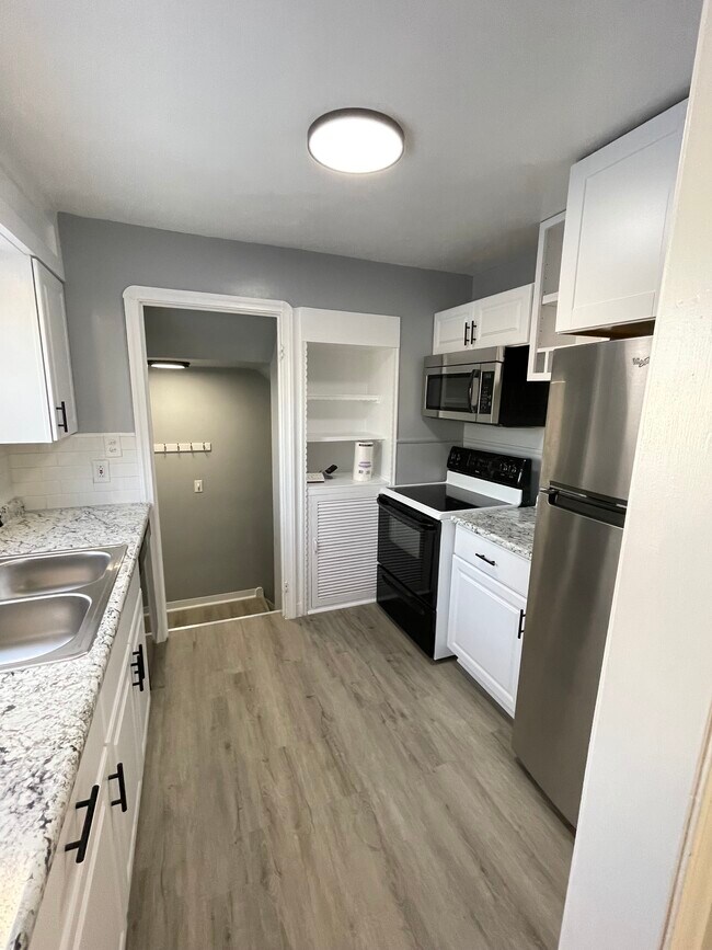 Building Photo - 3791 W 210th St