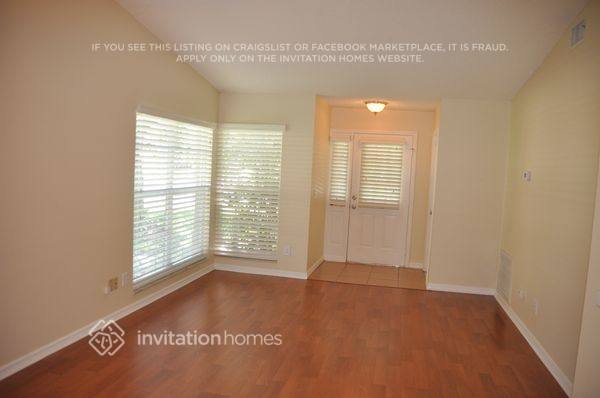 Building Photo - 9788 Fox Chapel Rd