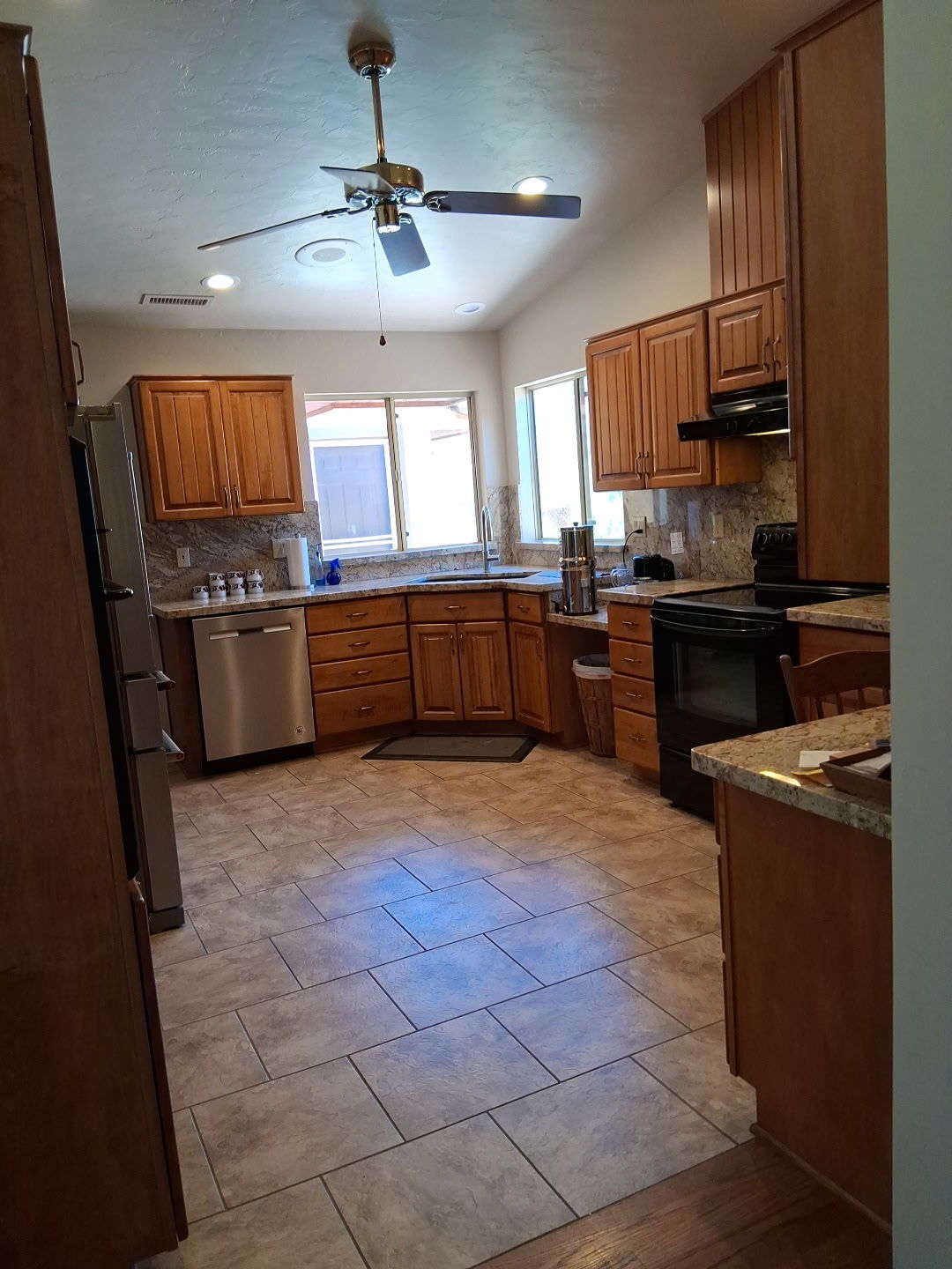Kitchen - 2590 W Green Brier Dr