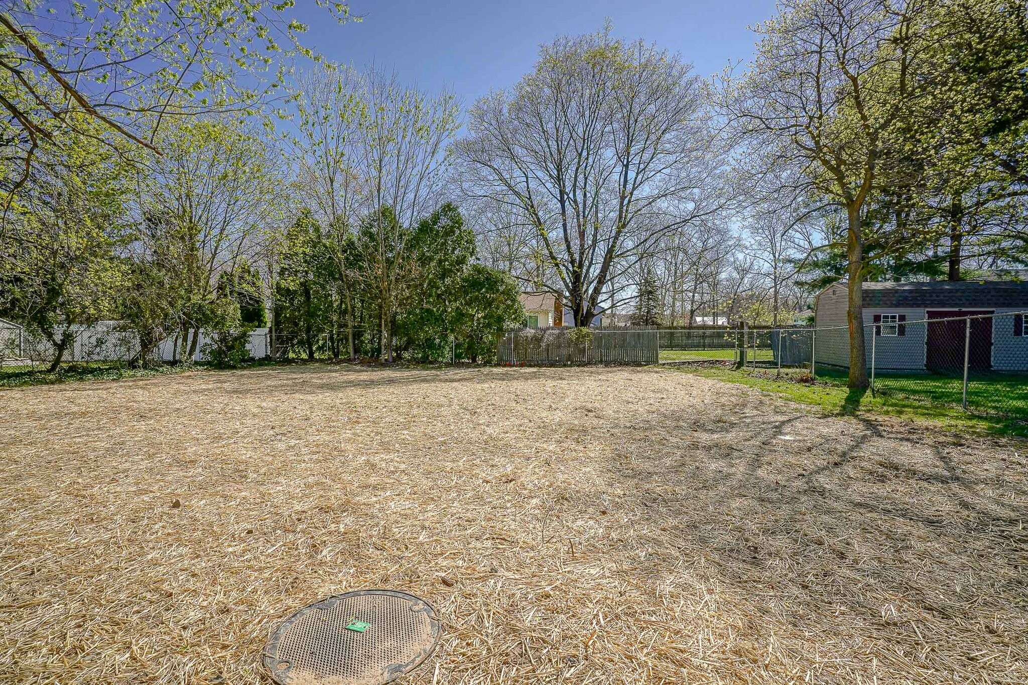 Building Photo - 311 Oakwood Dr