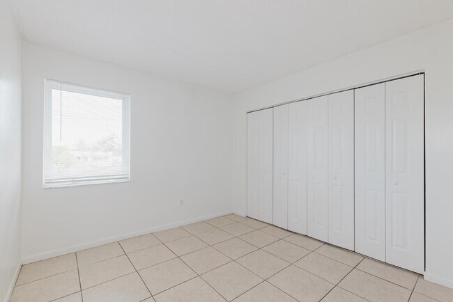Building Photo - 2020 NW 119th St