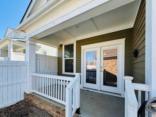 Building Photo - 109 Bienville St