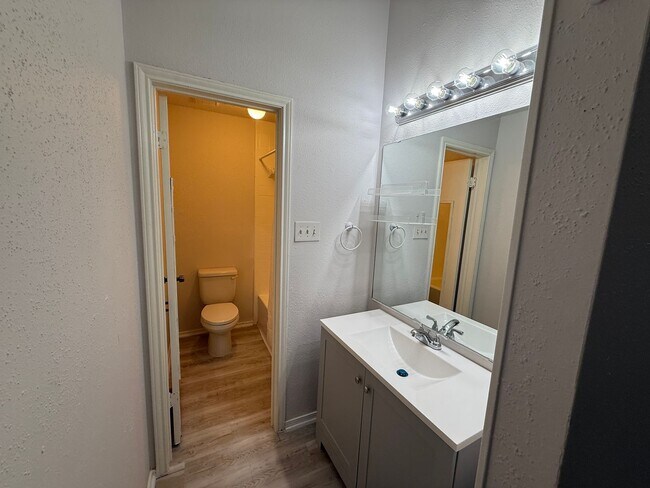 Building Photo - 11371 Fish Springs Dr