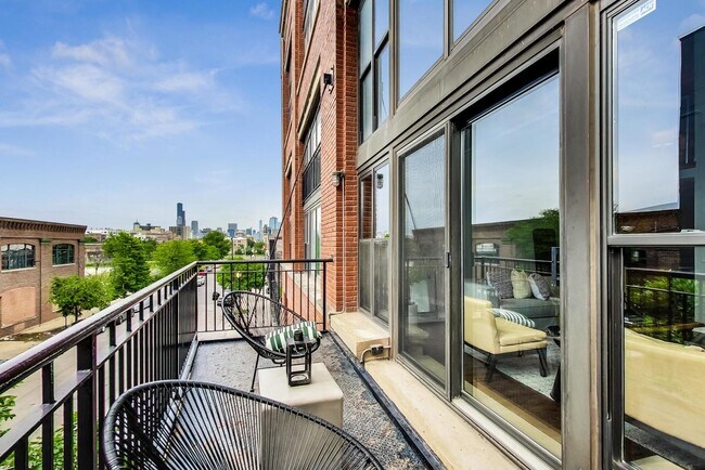 Building Photo - 50 E 26th St