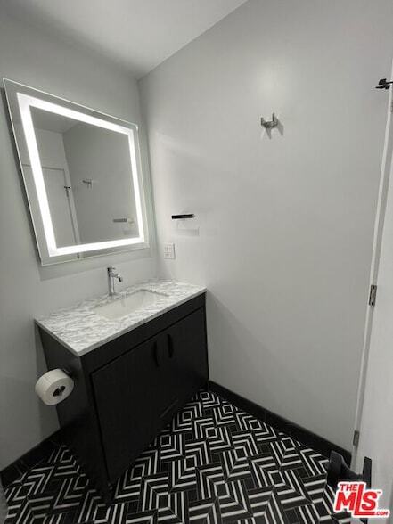 Building Photo - 9504 Gothic Ave