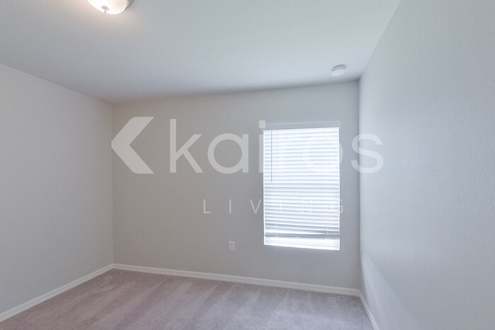 Building Photo - 4341 NW 34th Ave