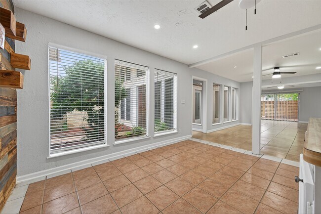 Primary Photo - 6102 Crakston St