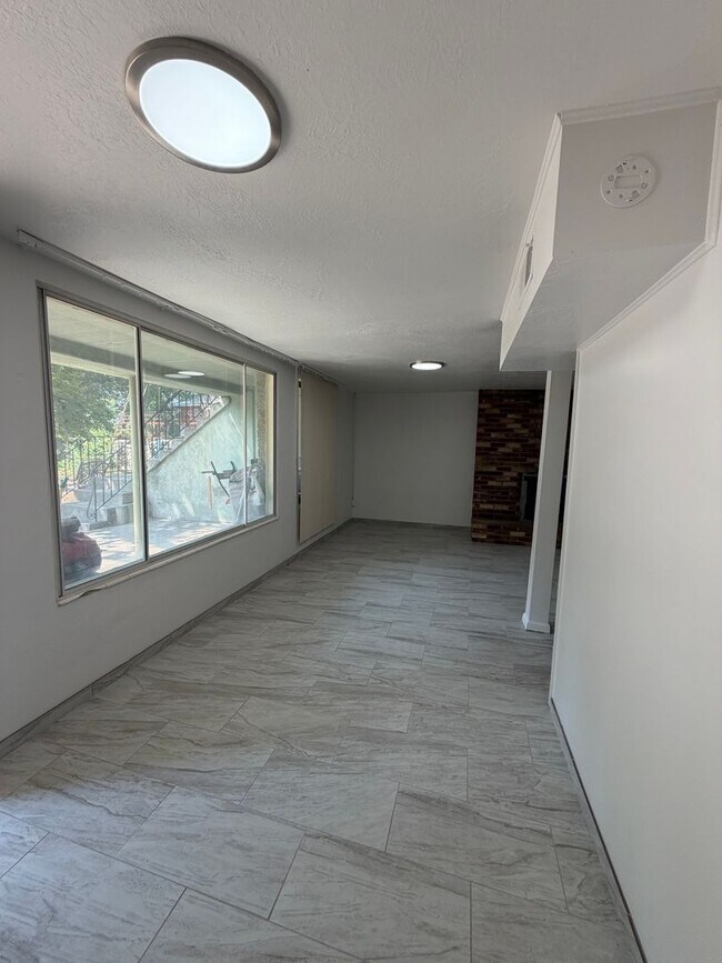 Building Photo - 4132 S Carter Cir