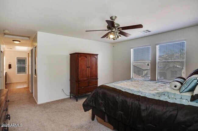 Building Photo - 12039 W Leather Ln