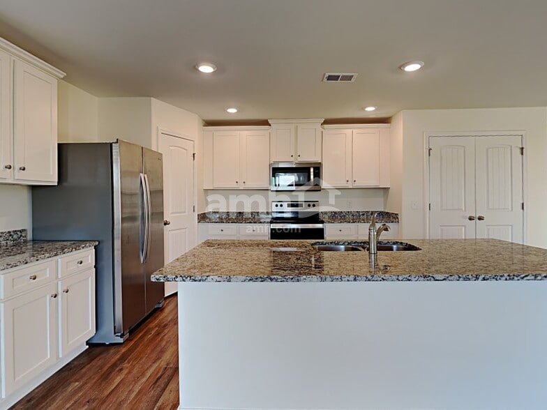 Building Photo - 6072 Mason Tucker Dr