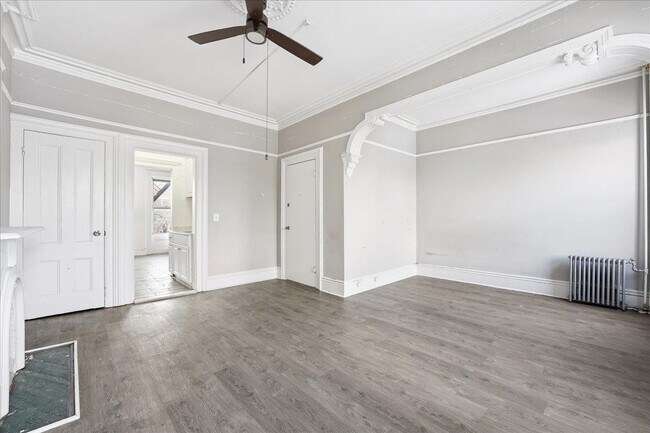 Building Photo - 289 Forrest St