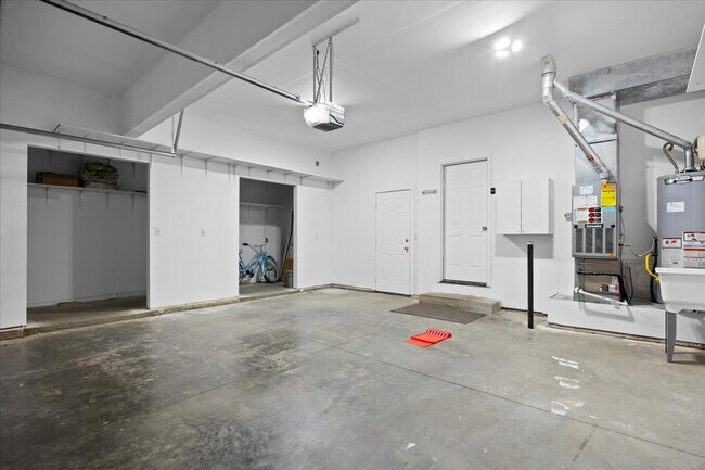 Building Photo - 1100 Heckathorn Pl