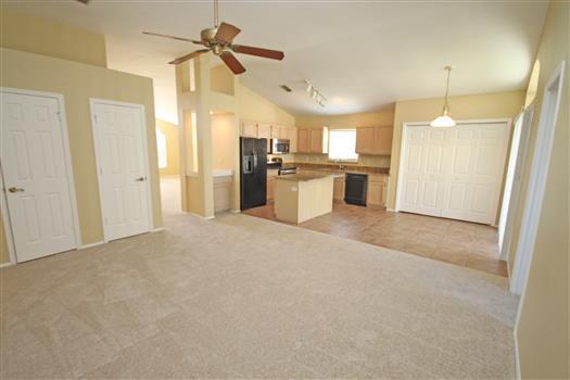 Building Photo - 1001 Black Willow Dr