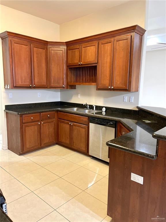 Building Photo - 16 5th St