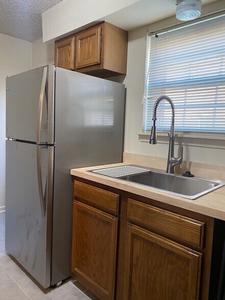 Building Photo - 1672 Brightside Dr