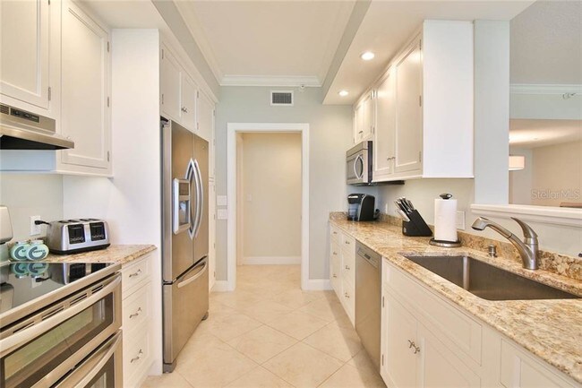 Building Photo - 1800 Benjamin Franklin Dr