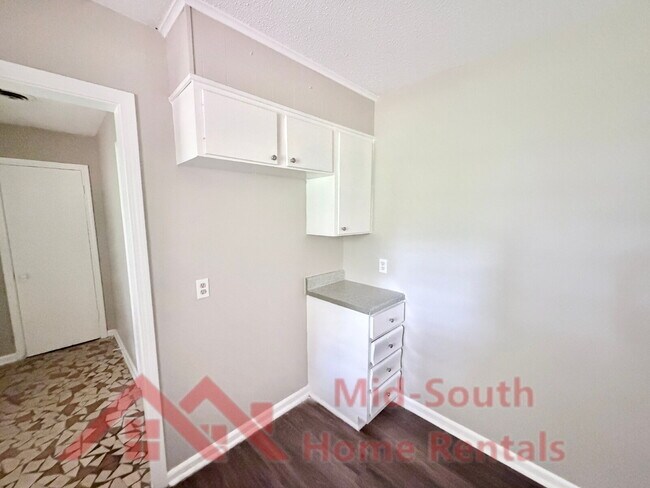 Building Photo - 480 Whiteville Ave