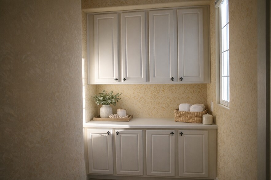 Building Photo - 27014 Carmelita Dr