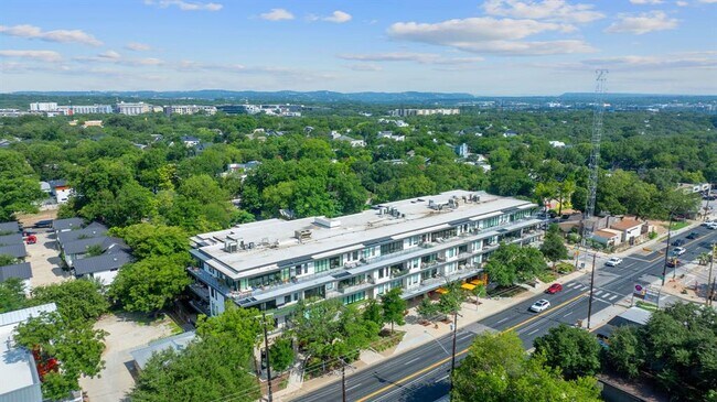 Building Photo - 1600 S 1st St