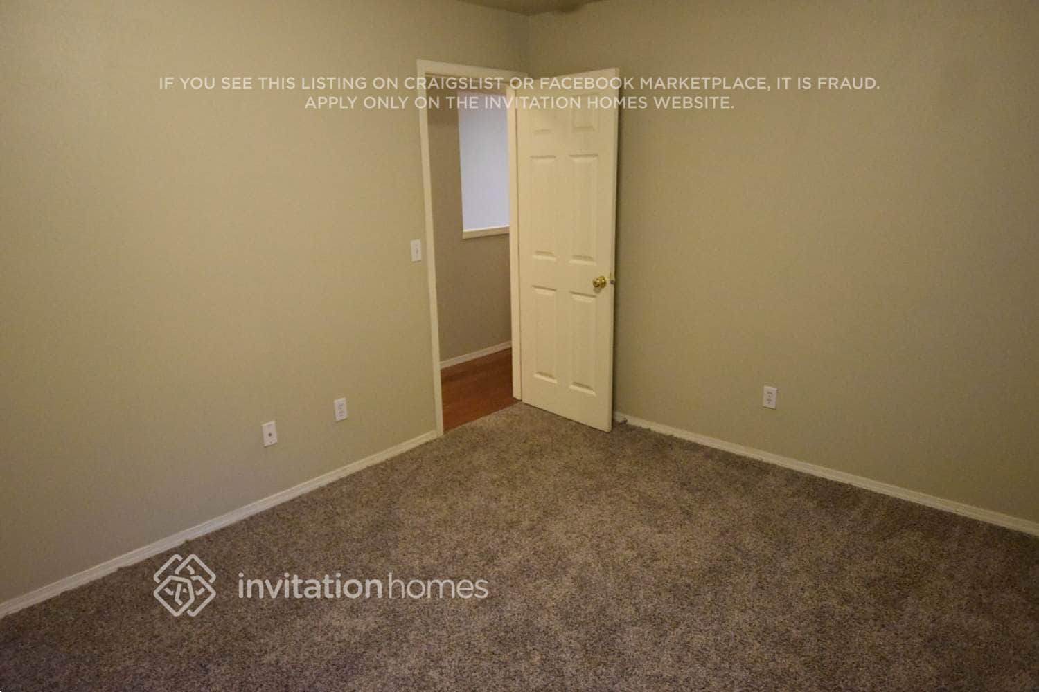 Building Photo - 13421 Des Moines Memorial Dr S