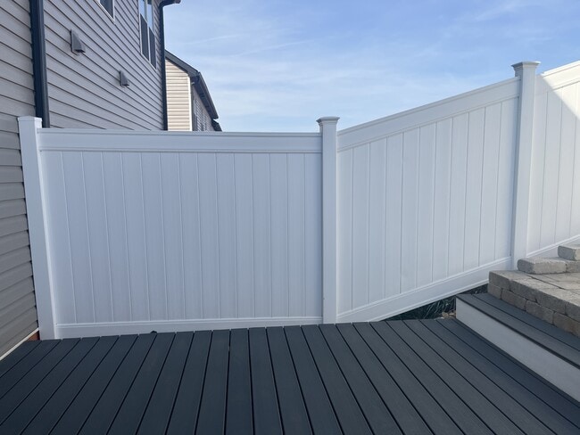 Building Photo - 77 Emanuel Ct