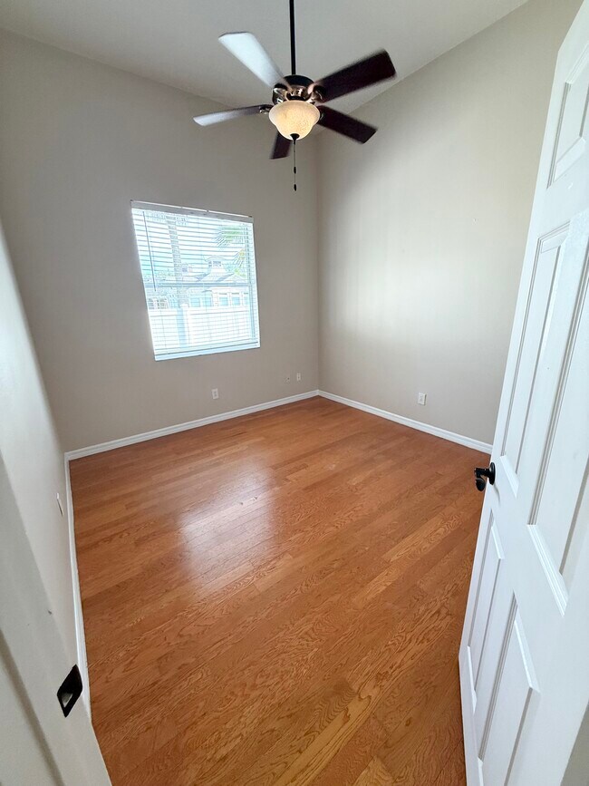 Building Photo - 4420 Harts Cove Way