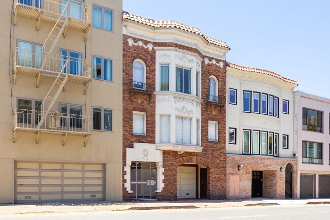 Building Photo - 2715 Franklin St