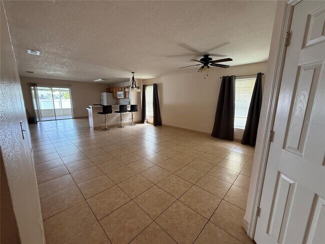 Building Photo - 161 Windrose Dr