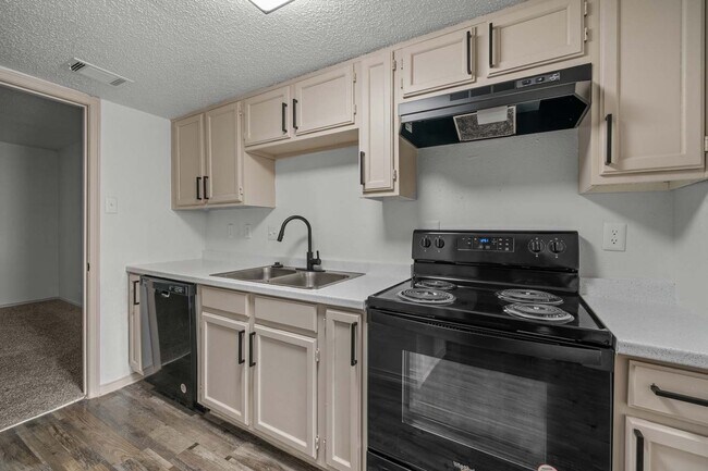 Primary Photo - Little Creek Apartments – Your Ideal Home in Cedar Hill, TX!