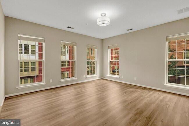 Building Photo - 42790 Lauder Terrace