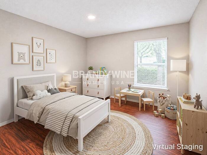 Building Photo - 5233 Hill Ridge Dr