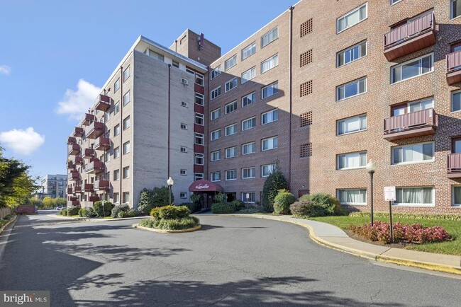 Building Photo - 1830 Columbia Pike