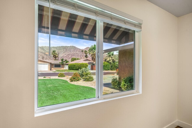 Building Photo - 51550 Avenida Mendoza